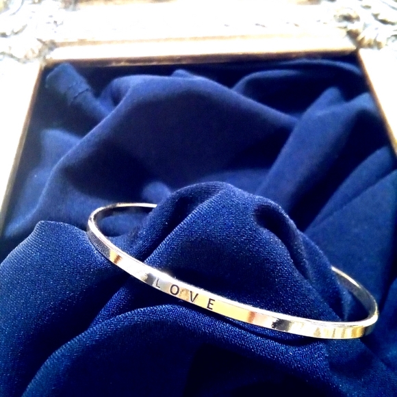 LOVE - Fresh & Co. "Love" Brass Bracelet - Picture 2 of 4